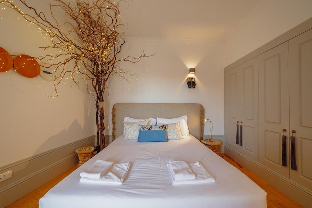 Downtown Modern Studio With Terrace by Vacationy