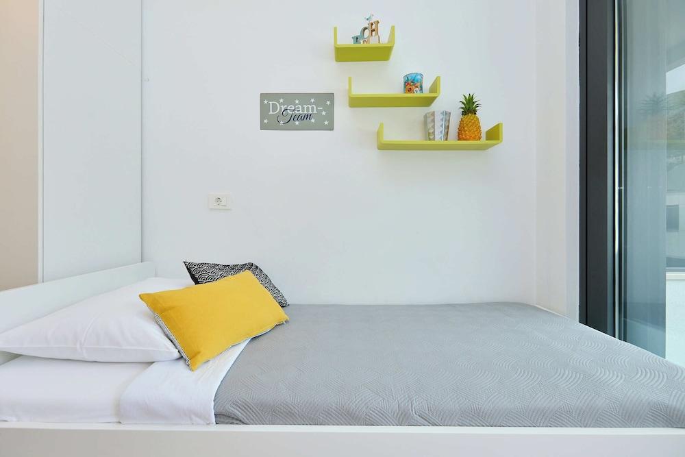 Hedera Estate, Hedera A15