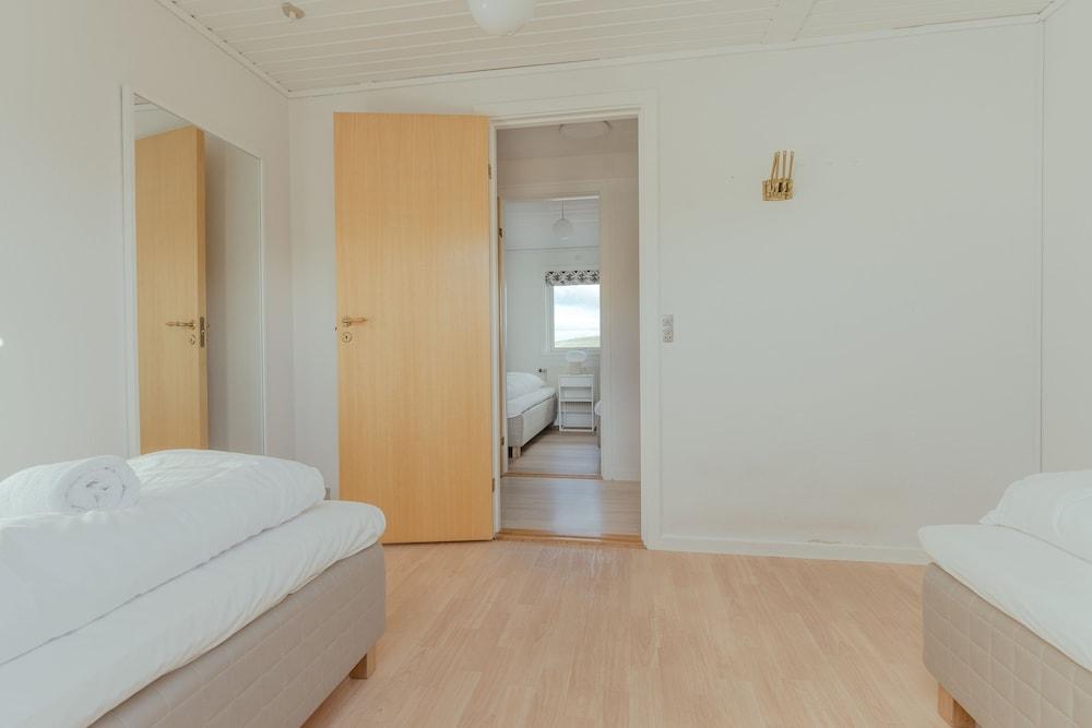 Large Penthouse Apt - Downtown - Marina