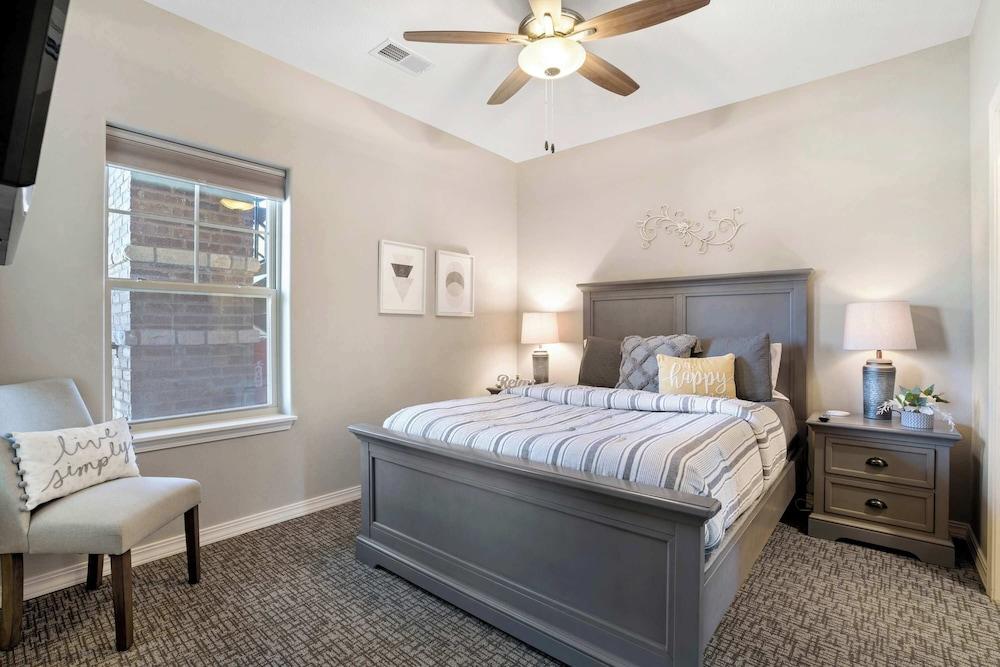 Majestic View Getaway w/ Beautiful Lake Views!