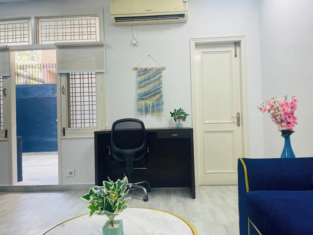 BluO 1BHK - DLF Galleria | Balcony, Suite