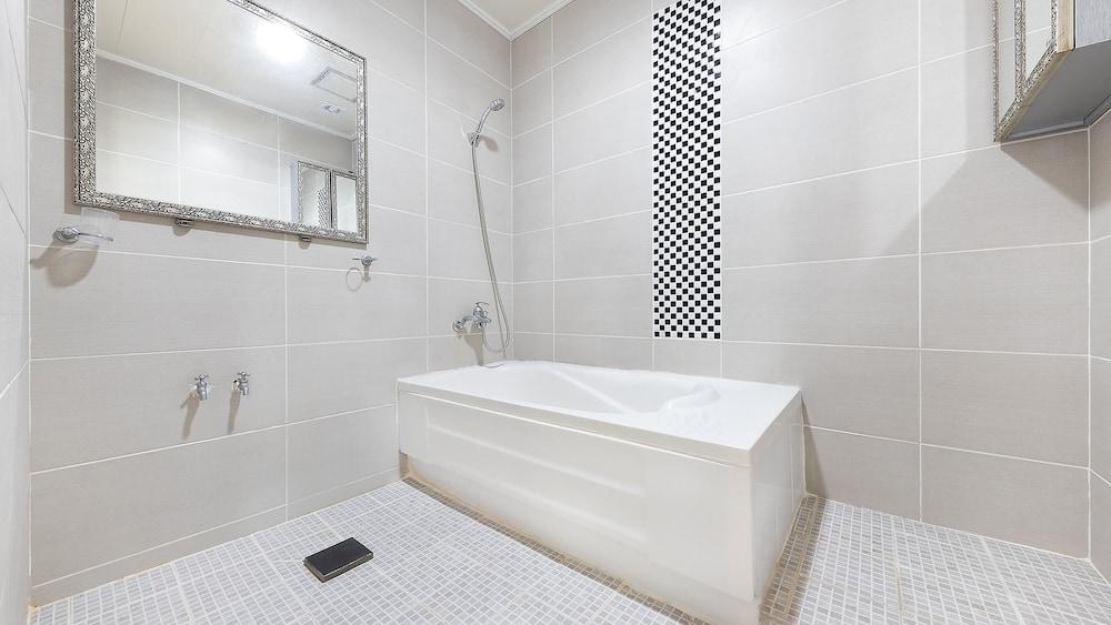 Namyangju Jeongwon Pension