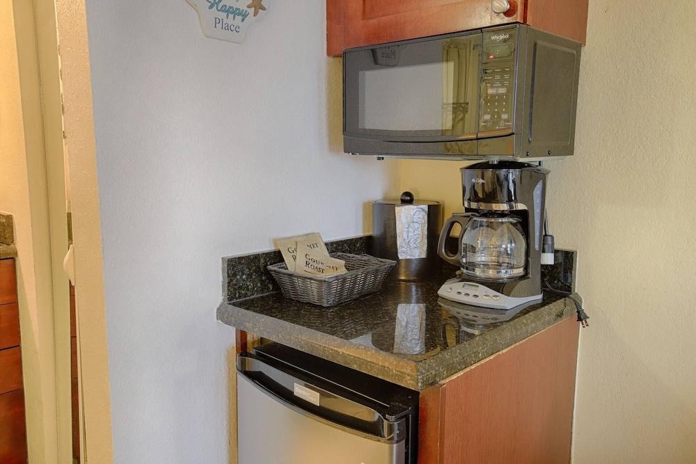 115 Little Harbor Inn