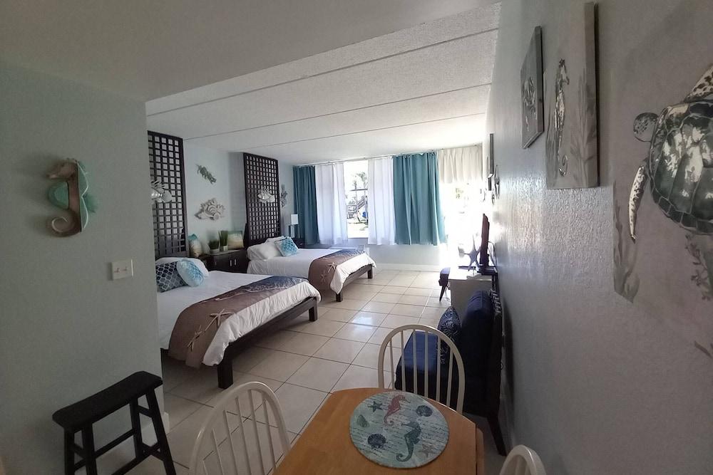 506 Little Harbor Inn