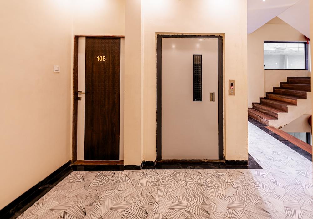 Itsy Hotels Golden Birds