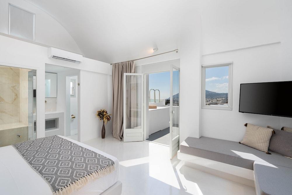 Cycladic Suites & Spa