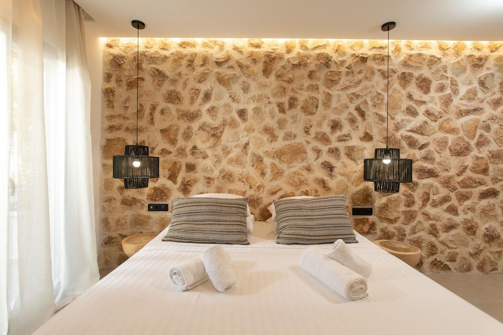 Naxos Green Village Hotel