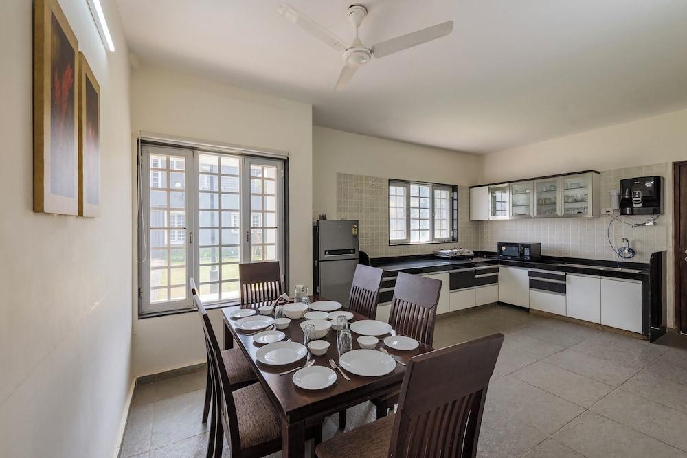 CosmicStays GreyStone Villa Mountain View & Dam