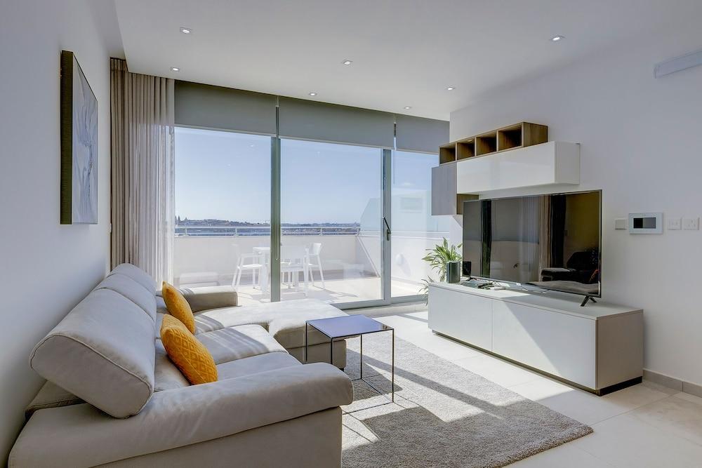 Superlative Penthouse With Valletta and Harbour Views