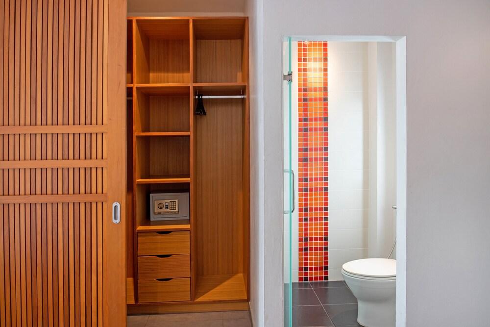 Chic and Modern 3BR Pool Villa Kloua