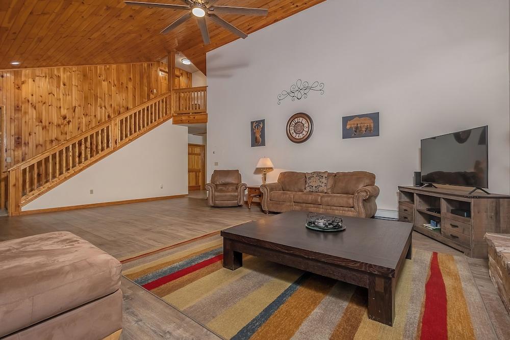 Fairway Breeze by Taylor Made Deep Creek