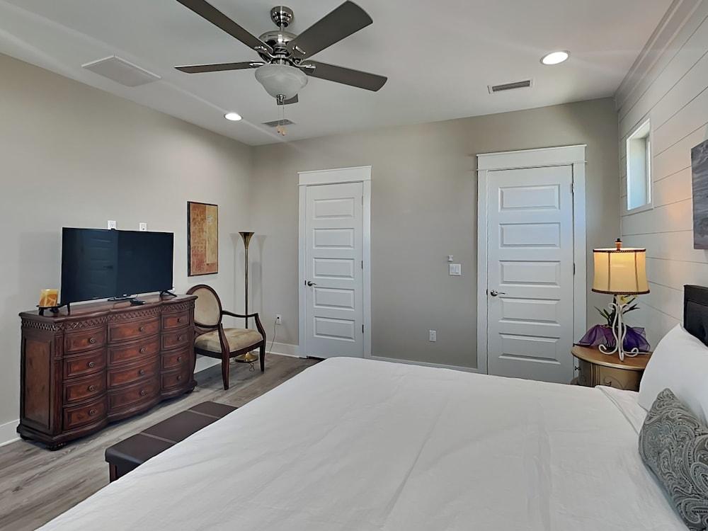 Sunshine Vacation Home by Southern Vacation Rentals