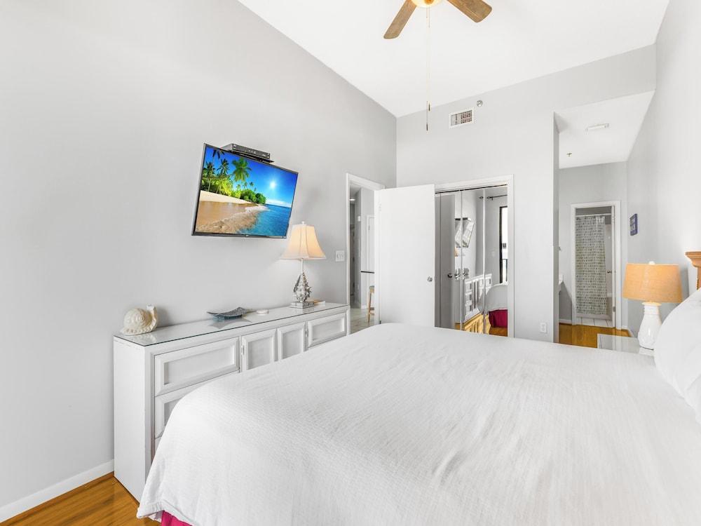 Phoenix V by Southern Vacation Rentals