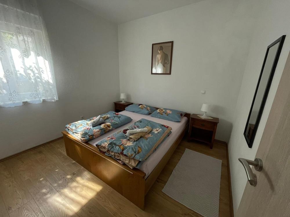 Kuca za Odmor u Kastelima s Pogledom na More