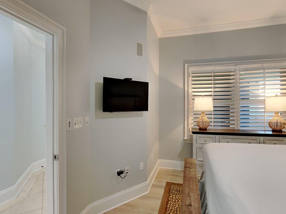 Adagio by Southern Vacation Rentals