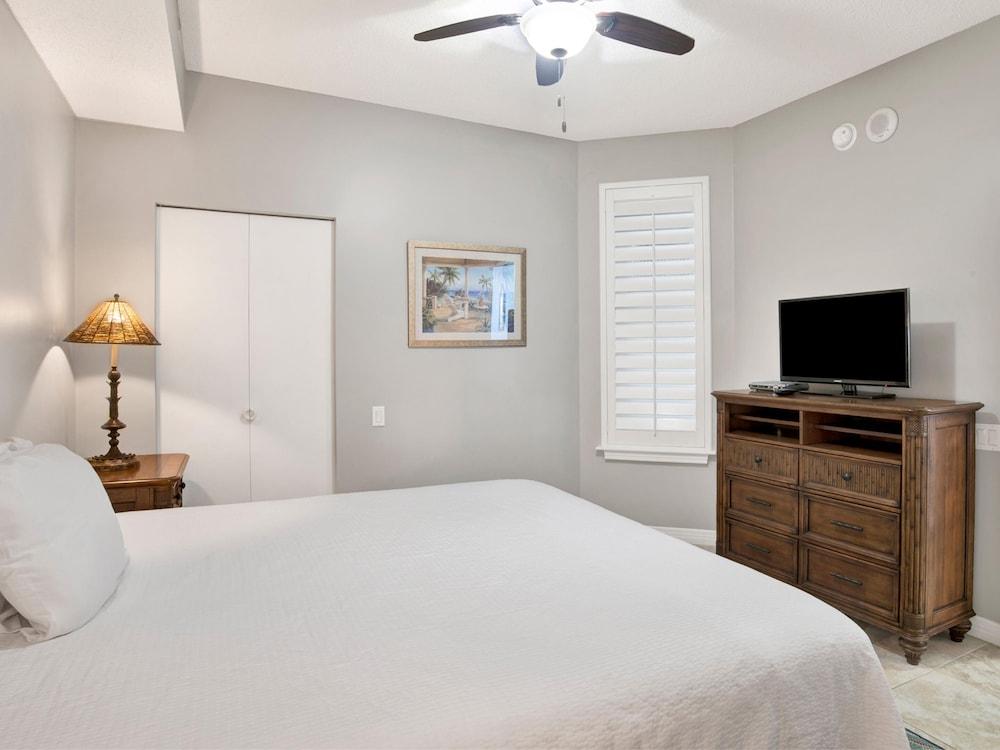 Beach Colony Resort West by SVR