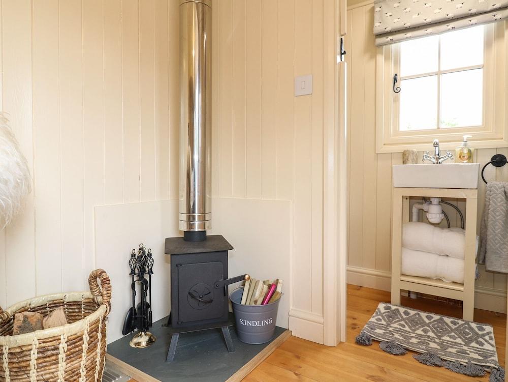 High Grounds Shepherd's Hut