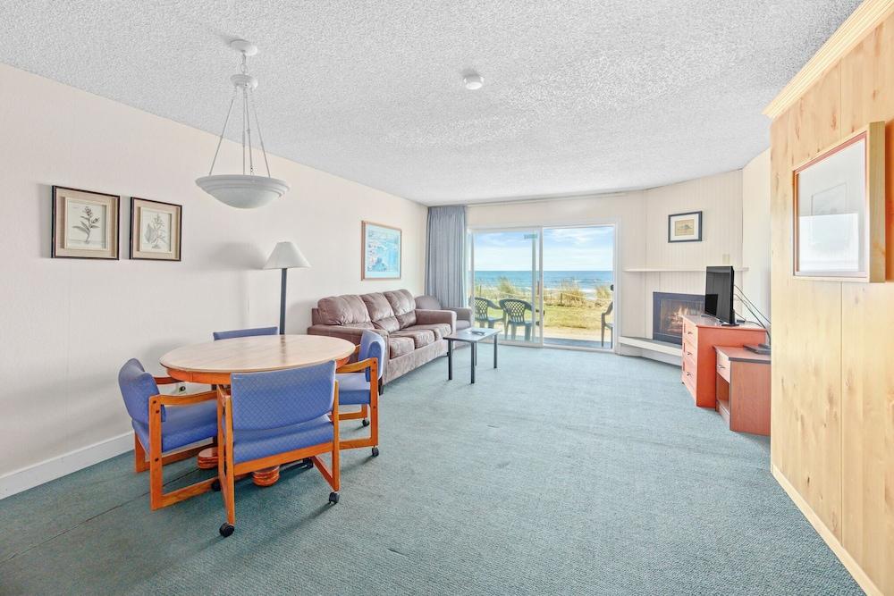 Rockaway Beach Resort