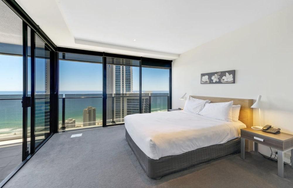 Circle on Cavill - Coastal Letting