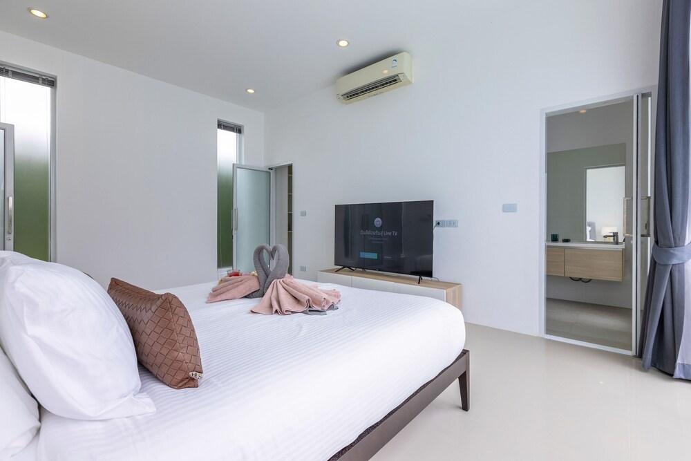 Modern 4 Bedroom Pool Villa PMK-A6