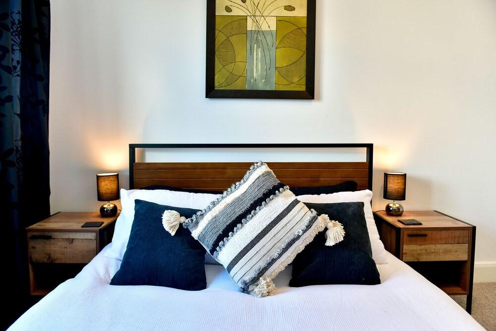 Just Stay Wales - Heatherslade House