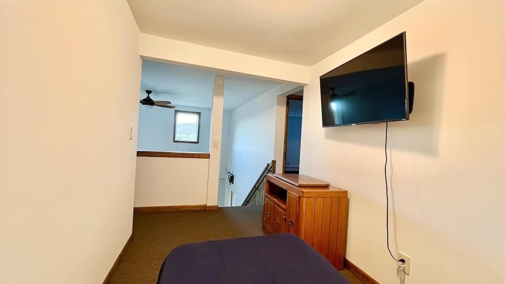 Holimont Sunset 4 Bedroom Chalet by Redawning