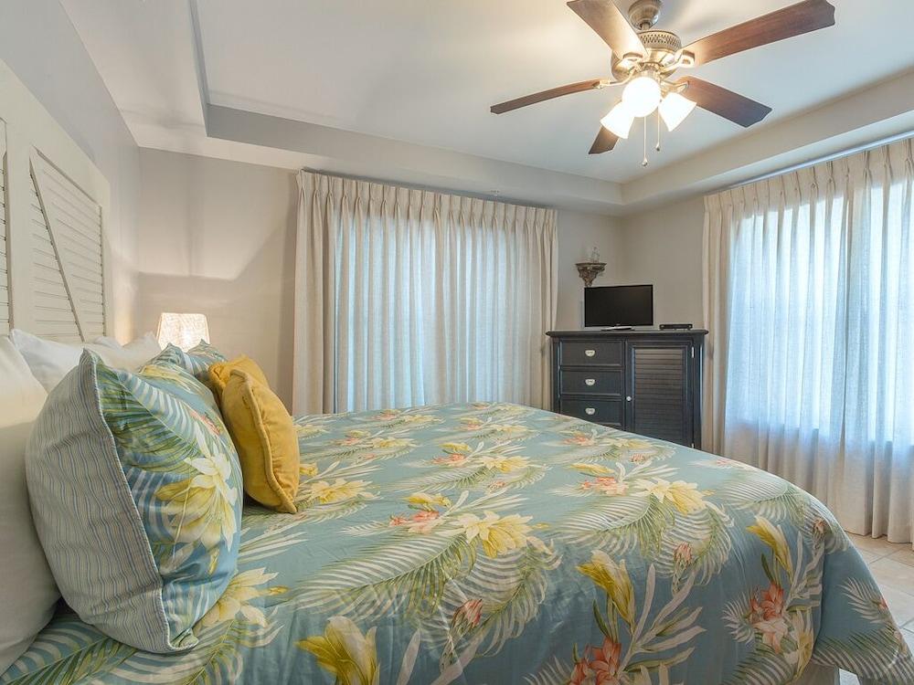 Ocean Song by Tybee Vacation Rentals