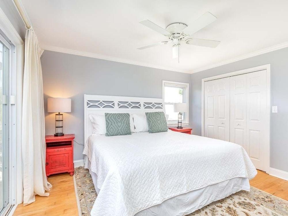 A Salty Senorita by Tybee Vacation Rentals