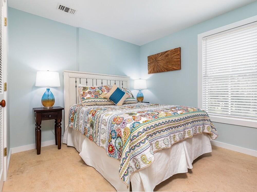 Flip Flop Lagoon by Tybee Vacation Rentals