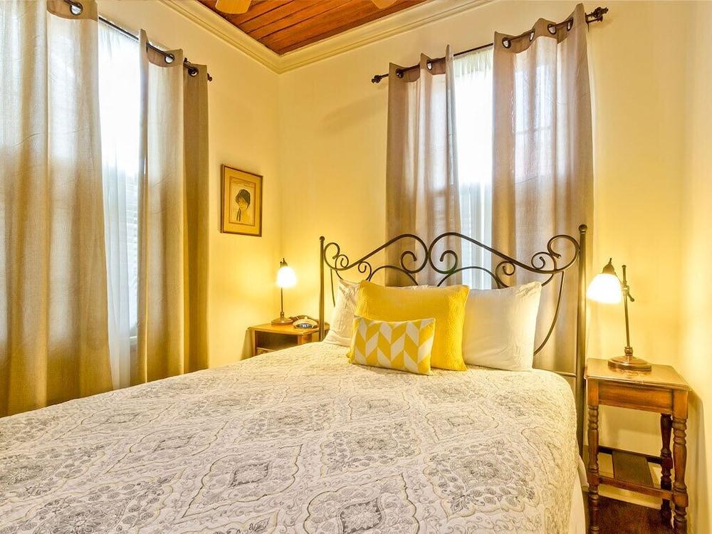 Frogtown Cottage by Tybee Vacation Rentals