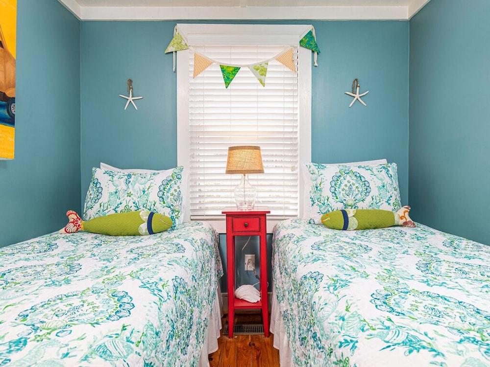 Mellow Yellow by Tybee Vacation Rentals