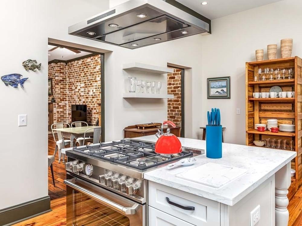 Waldburg Manor by Tybee Vacation Rentals