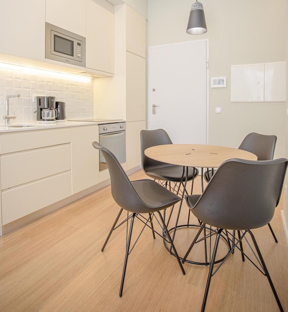 Liiiving - Sweet Sunlight Apartment