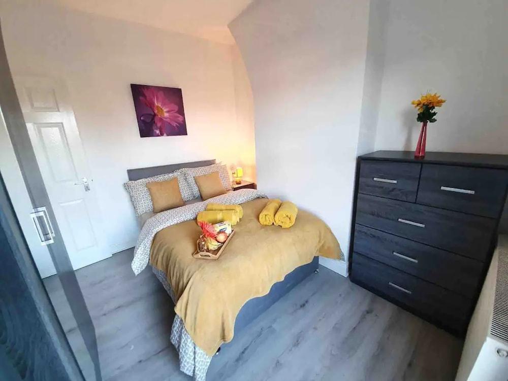 Lovely 3-bed Apartment in Coventry