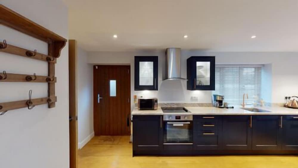 Private and Unique Cottage Close to Sheffield