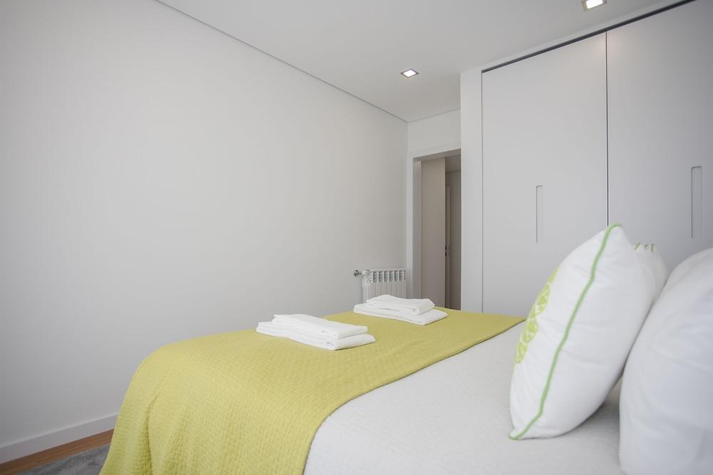 Liiiving -Luxury River View Apartment IV