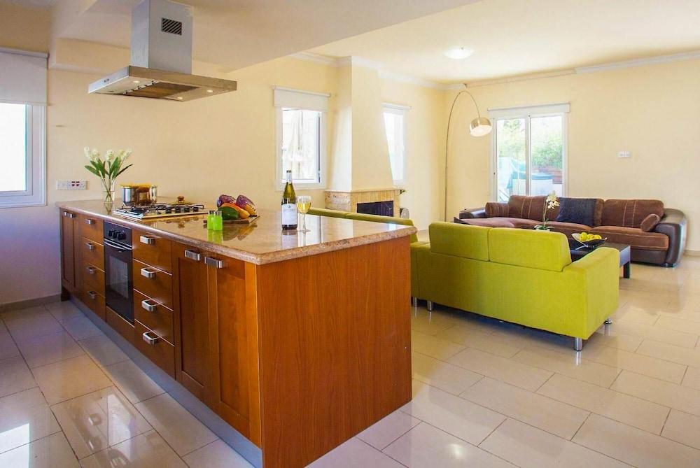 Villa Miracle in Paralimni