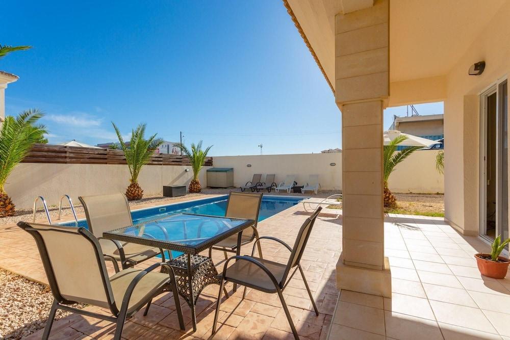 Villa Chryso in Paralimni