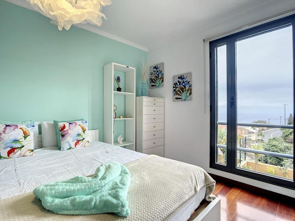 Vista Mar by Atlantic Holiday