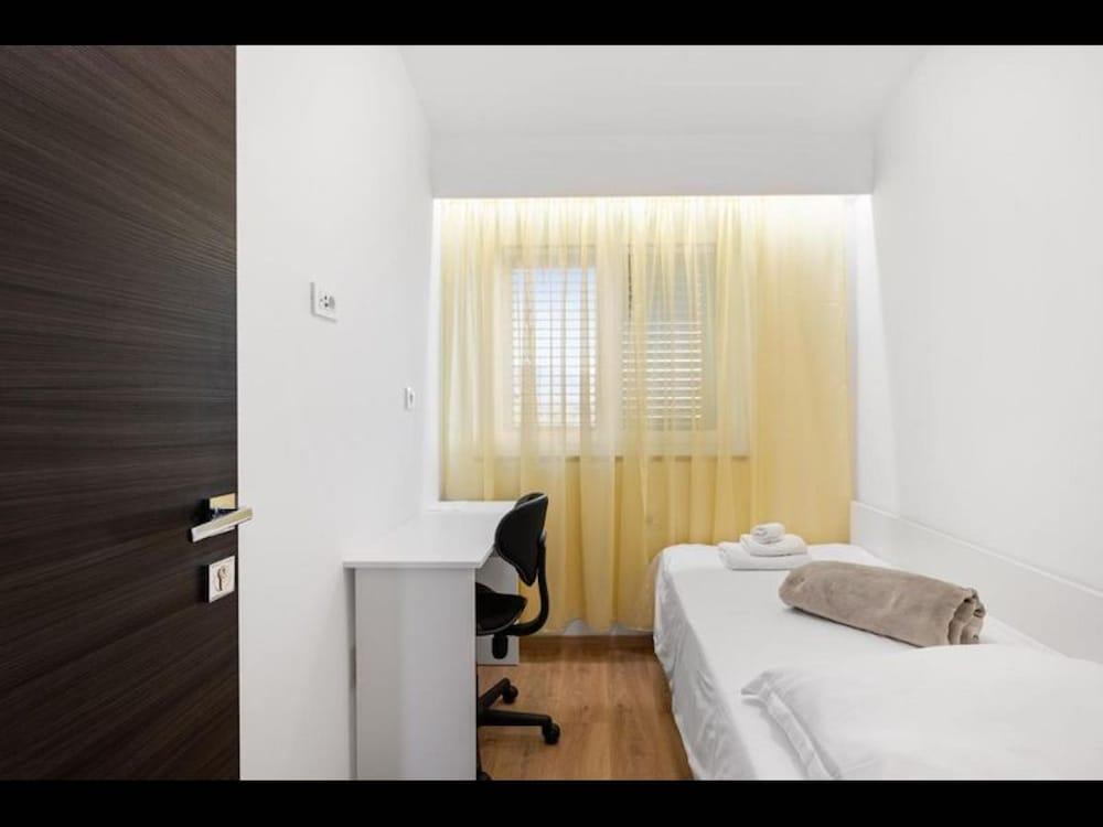 "villa Eros Sibenik With Pool"