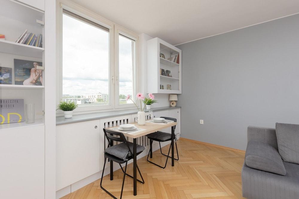 Studio Wojska Polskiego by Renters