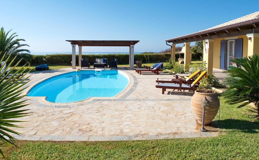 Villa Hephaestus in Spartia