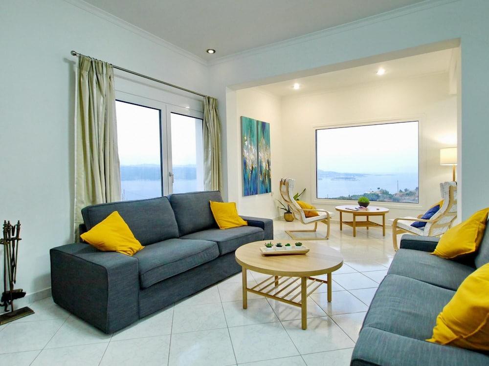 Villa Nikos in Megala Chorafia