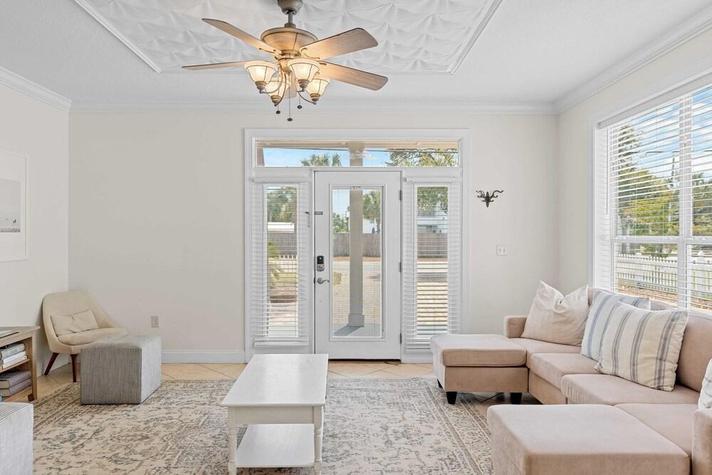 Seacrest by Avantstay 8 BDR Home in Destin w/ Pool!