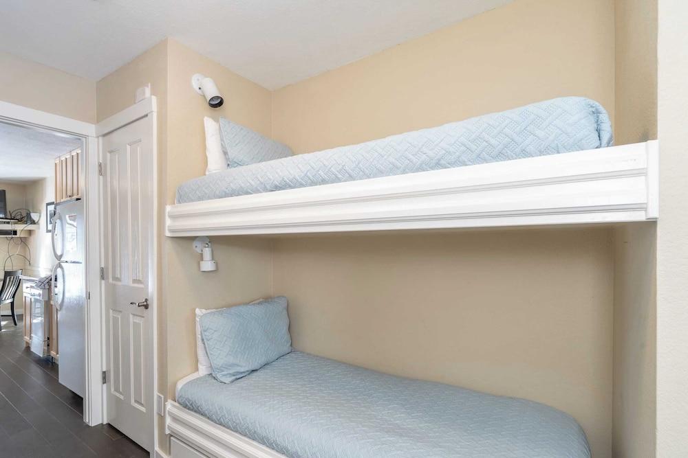 Viking Lodge 117 by Avantstay Ski Home w/ Communal Pool & Hot Tub