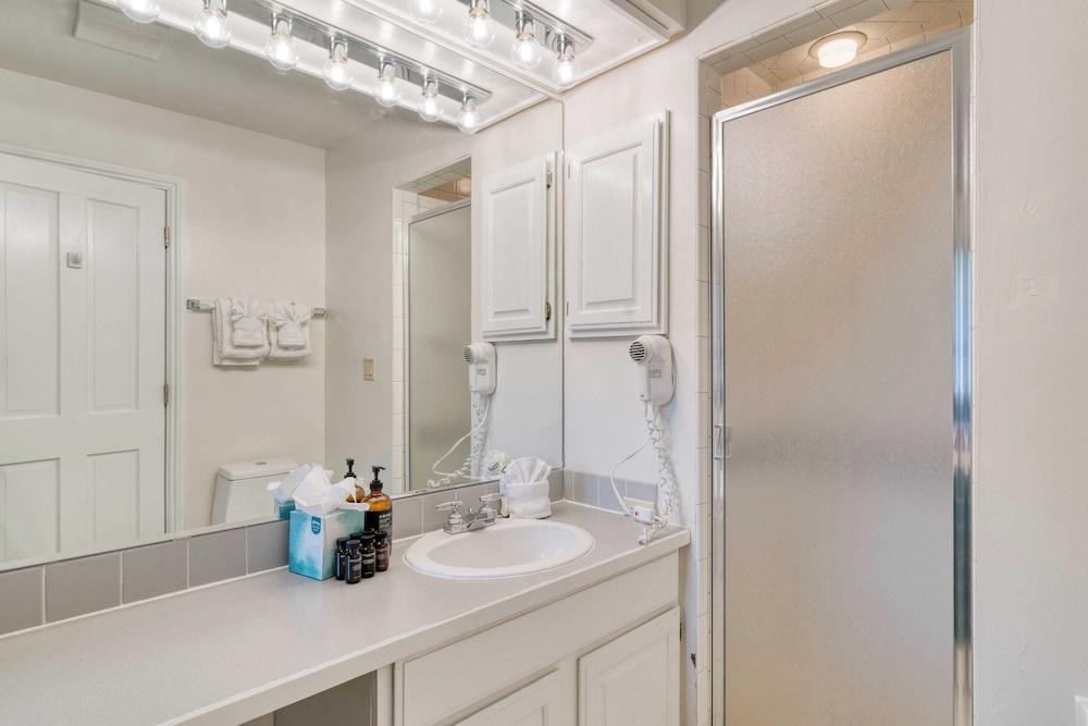 Etta Place Too 107 by Avantstay Close to Town & The Slopes! In Complex w/ Communal Pool & Hot Tub