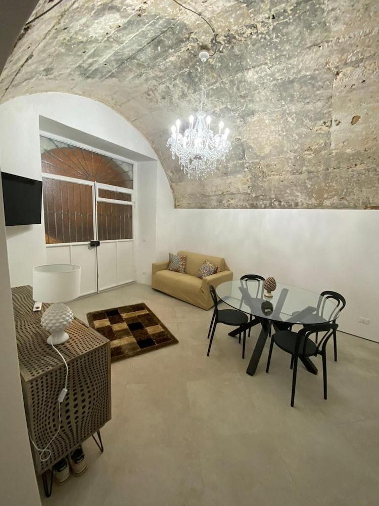 Suite Iblarch in Noto