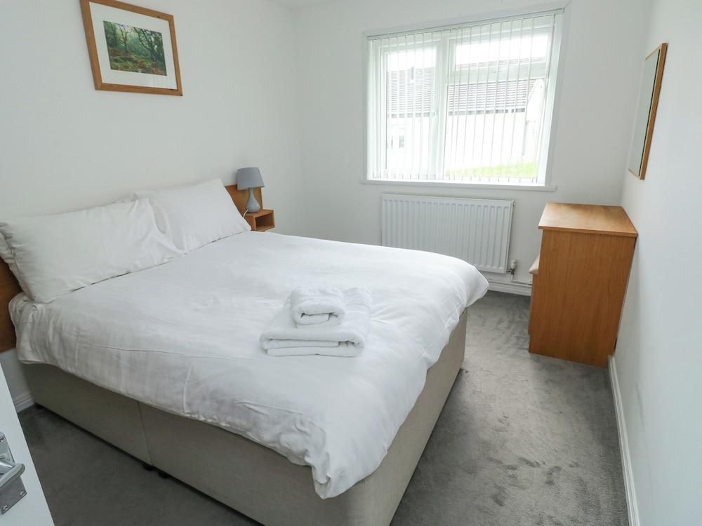 Harcombe House Bungalow 1