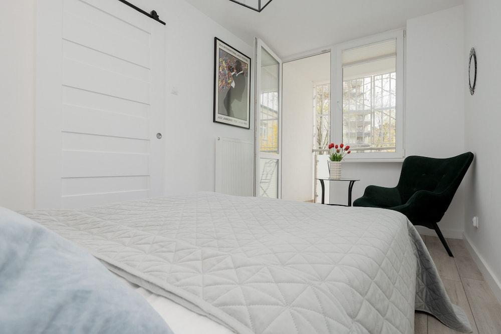 Schillera Apartment by Renters