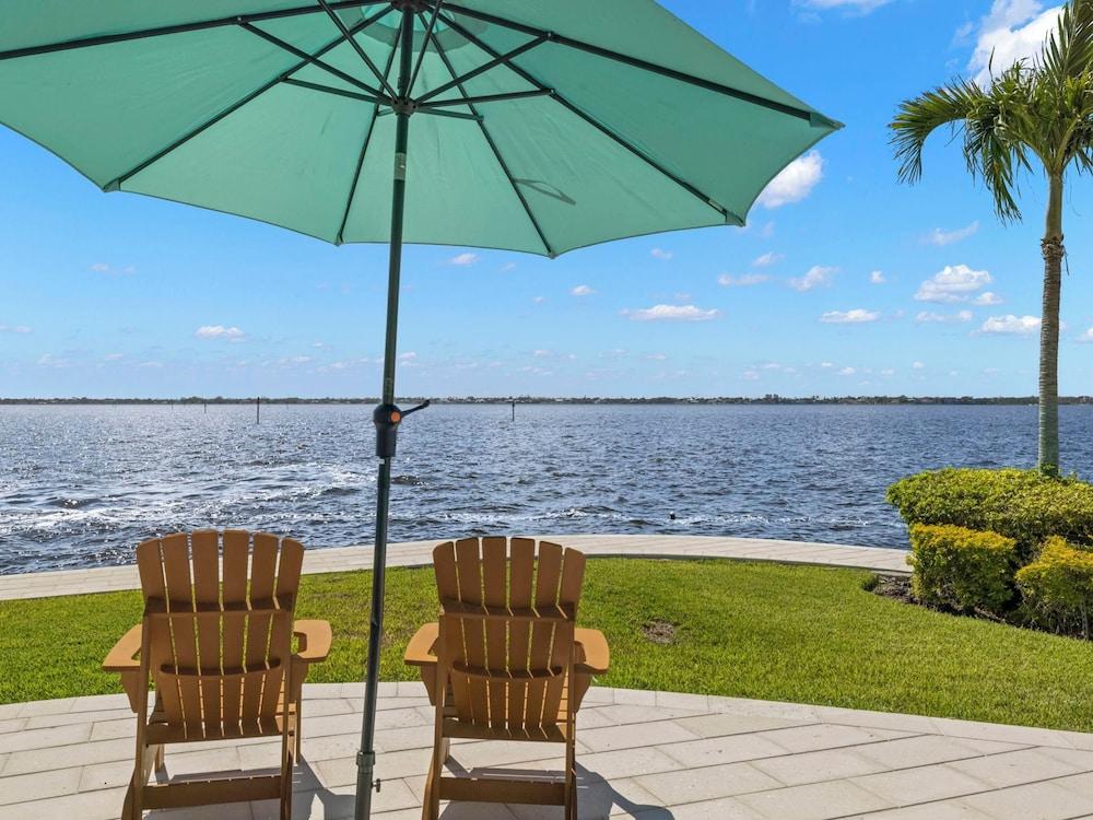 Dolce Vita Villa by Distinctive Beach Rentals